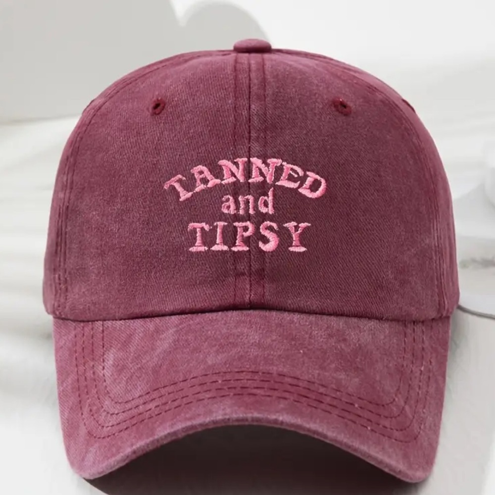 TANNED AND TIPSY ❤️‍🔥 NWT PINK HAT
